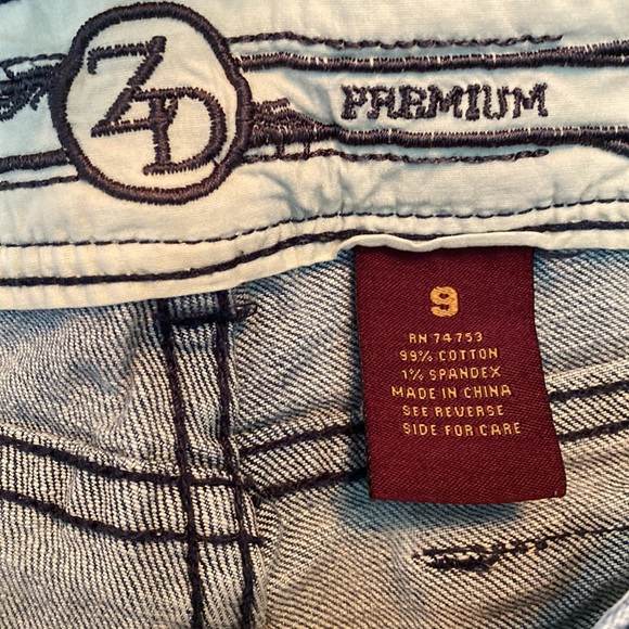ZD Premium Jeans - Picture 9 of 9